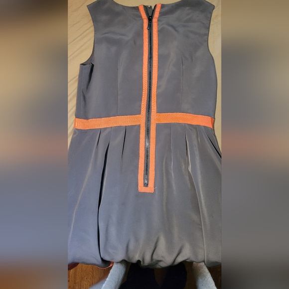 Jessica Simpson Grey Coral Pleated Dress Size 4 - Picture 2 of 6